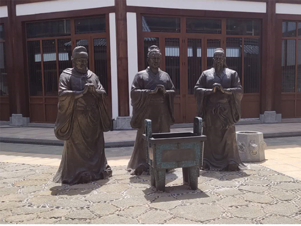 恒大集團(tuán)?；◢u特色街區(qū)銅雕塑工程
